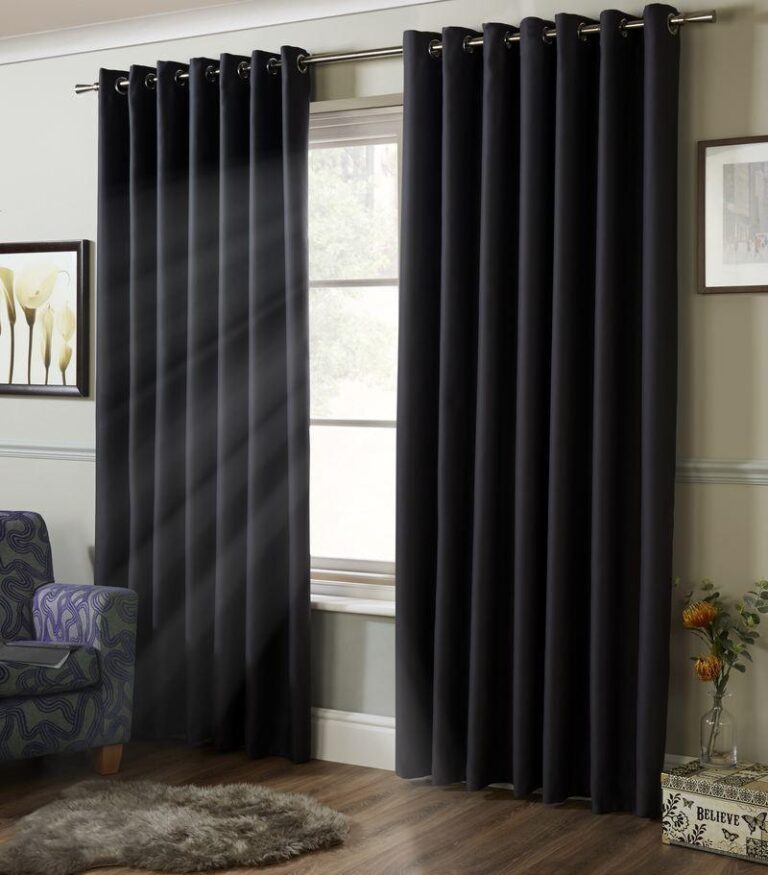 Blackout Curtains Best Option For Window Covering