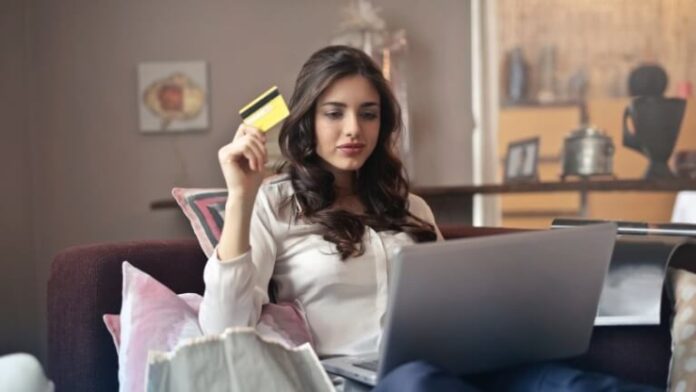 Top tips to stay safe while shopping on online shopping sites