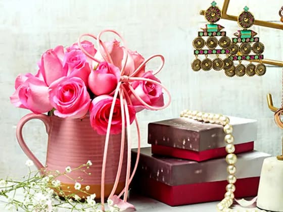 Surprise Your Dear Friend this Diwali with These Beautiful Gift Ideas